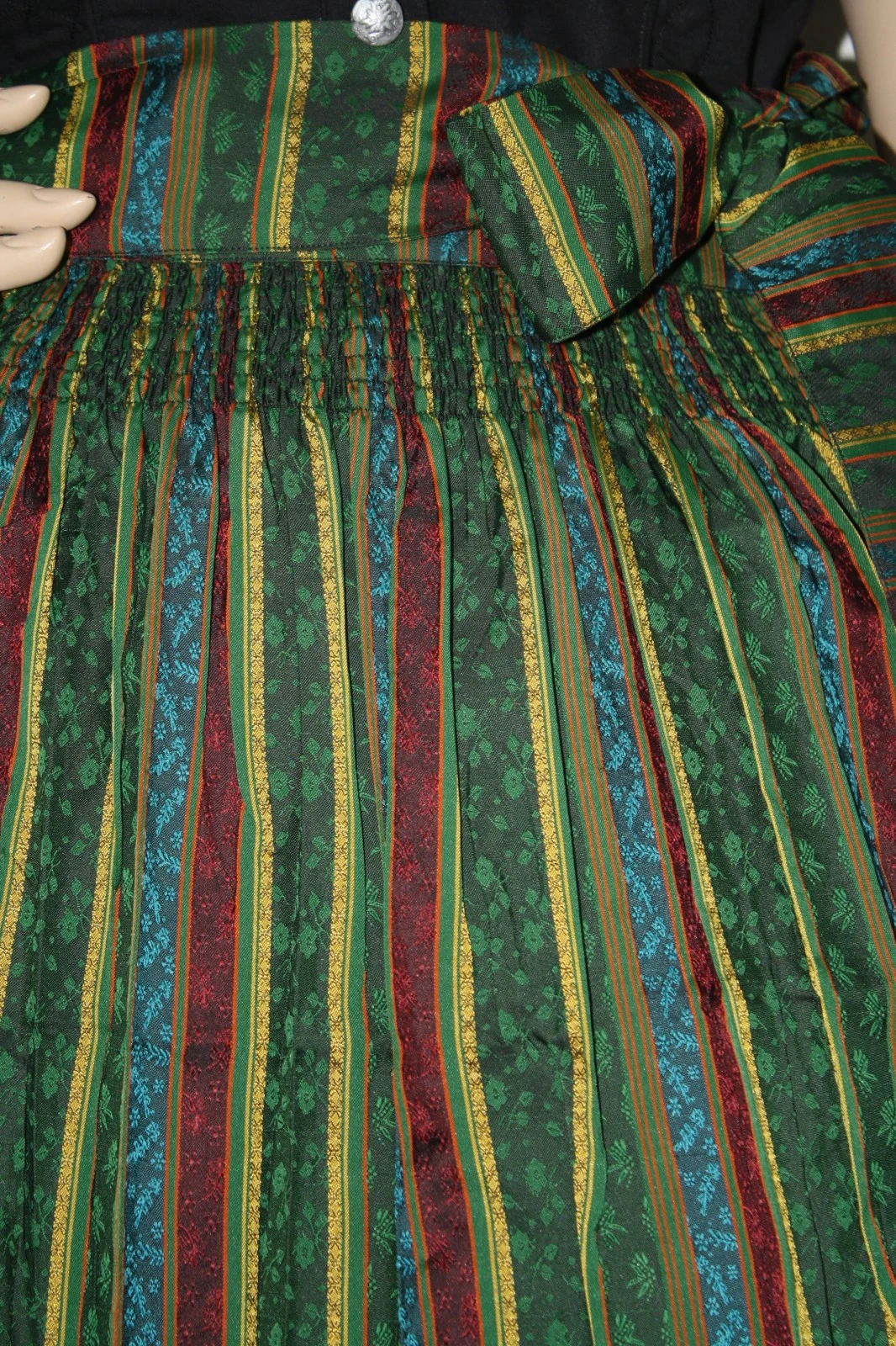 Mini Dirndlschürze Trachtenschürze Mehrfarbig Schürze Blumenmuster 2 Mini Dirndlschürze Trachtenschürze Mehrfarbig Schürze Blumenmuster – Bild 2