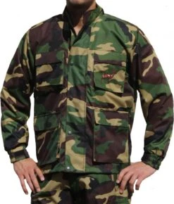 Jagdjacke Jacke Textilien In Militärfarbe Mit Hirsch Stickerei